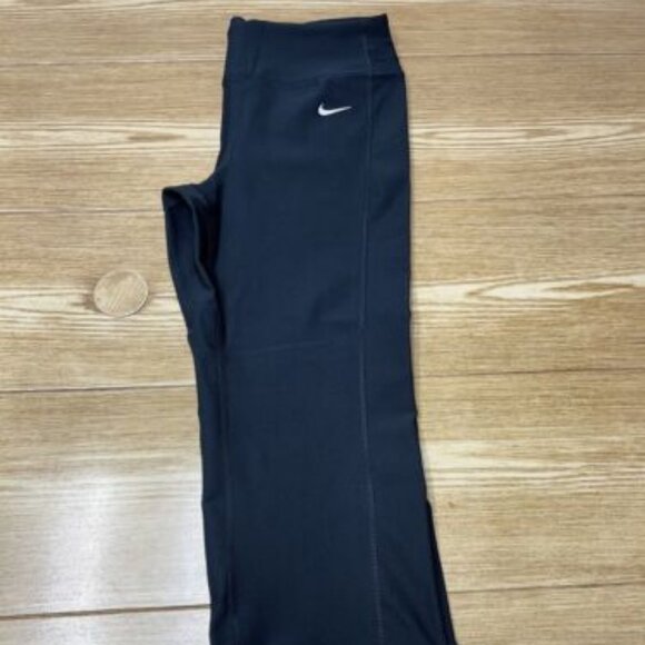 Nike Dri-FIT Capri Pants Womens Gym Training Sweatpants - Picture 2 of 15